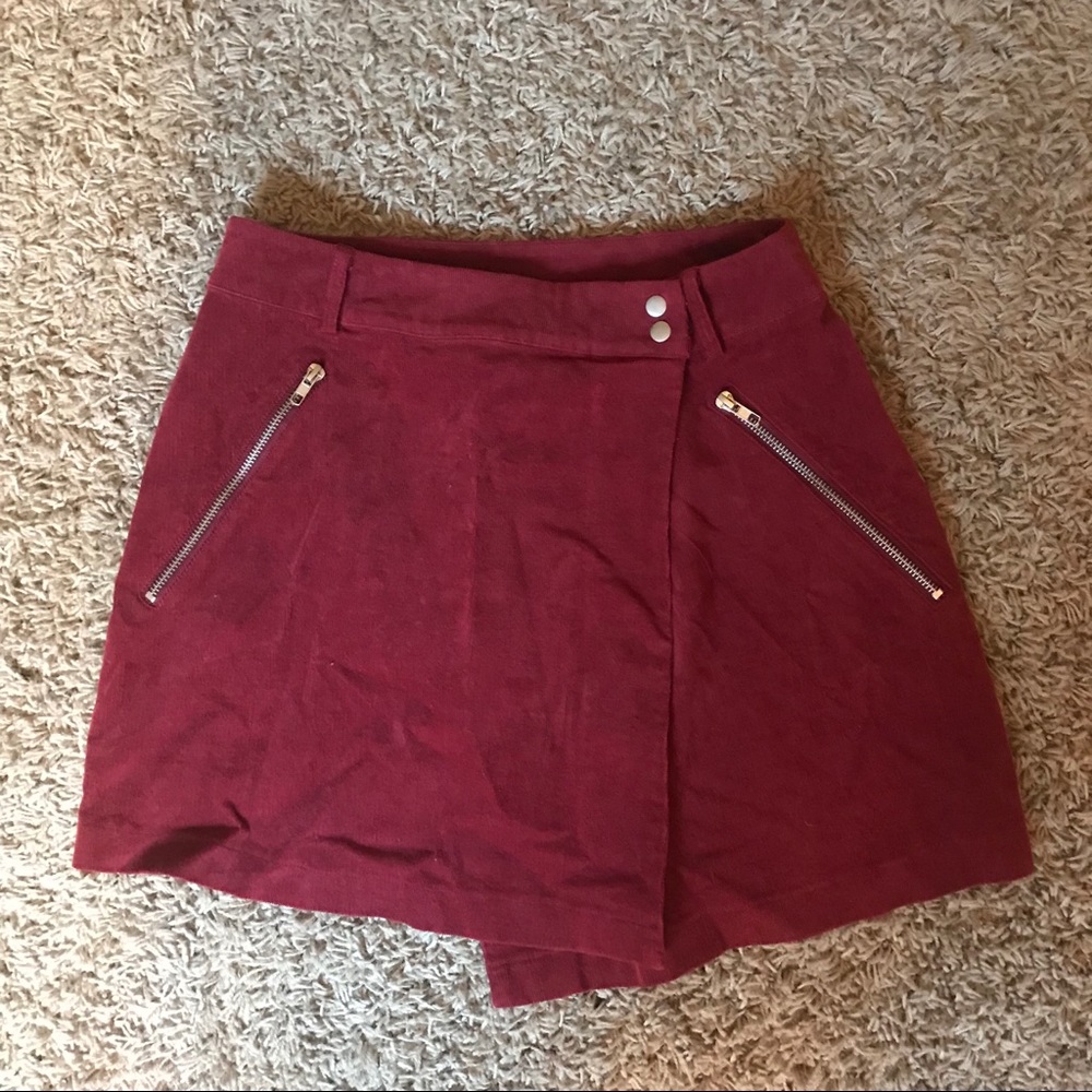 American threads NWT red skirt